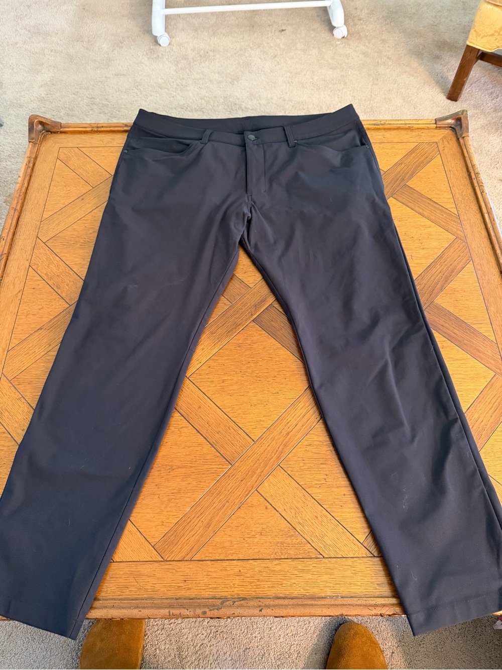 Lululemon ABC 5 Pocket Pants Mens 40 Black Stretch Straight Leg 30 Inseam